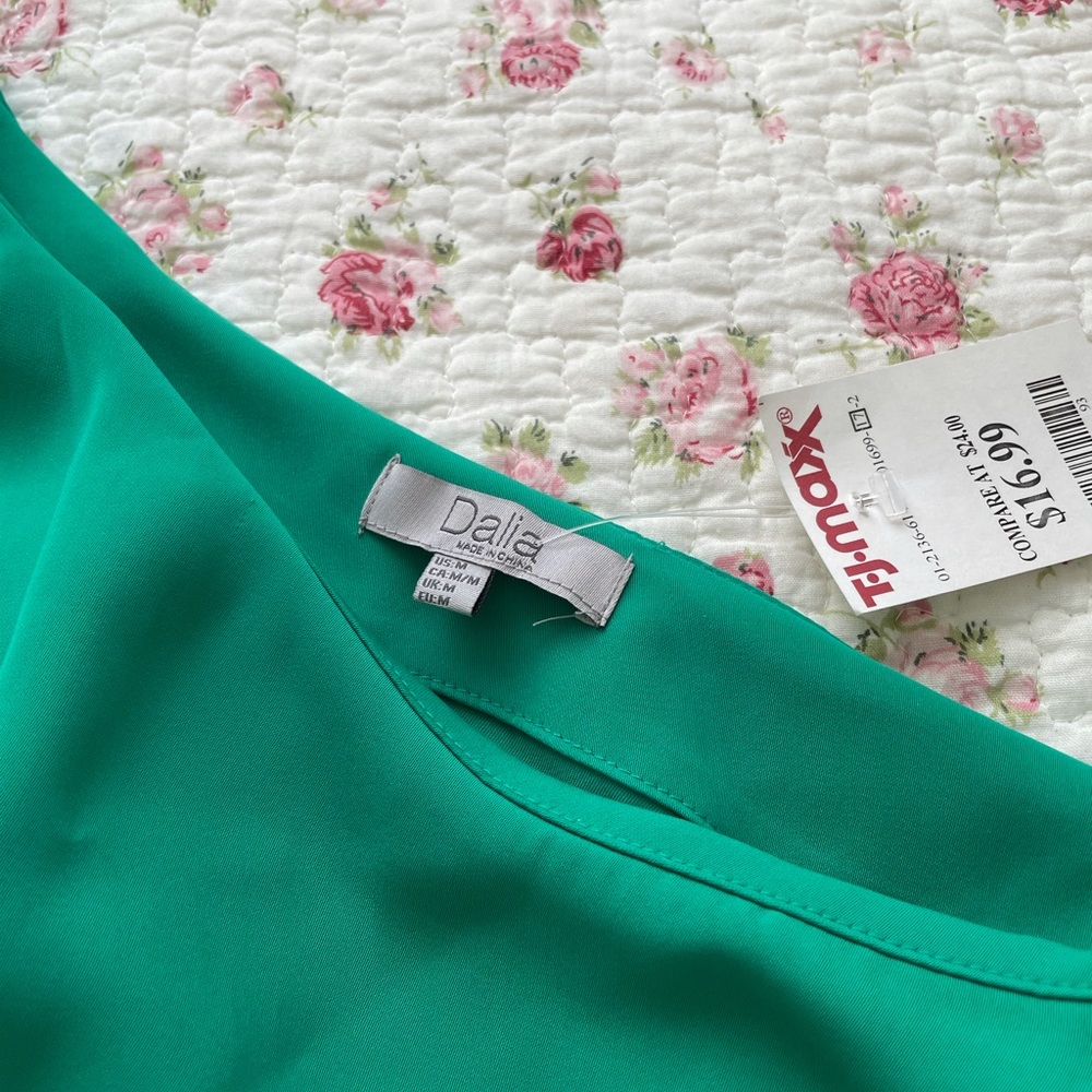 One shoulder top - Picture 2 of 2